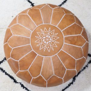 HERMOSO ASIENTO MARROQUI POUF AUTENTICO DE CUERO COLOR CHOCOLATE BORDADO A MANO